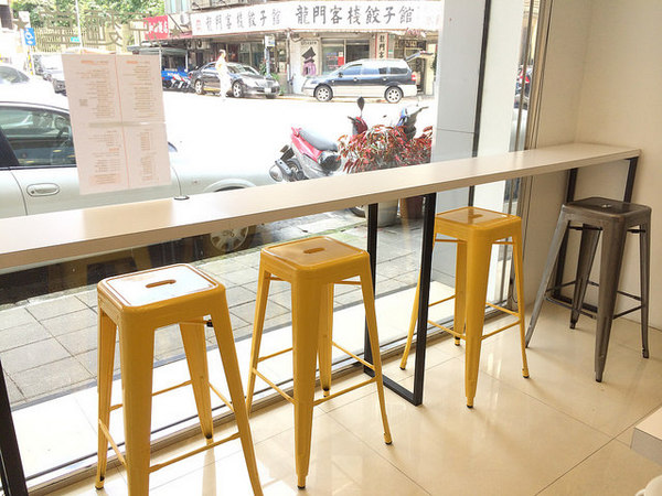 涼麵堂：[夏日涼麵特輯]PART4炎炎夏日除了吃冰.玩水消暑~中午大熱天食慾不振的時候,最適合吃涼麵了！新開幕的瑞安街涼麵堂~