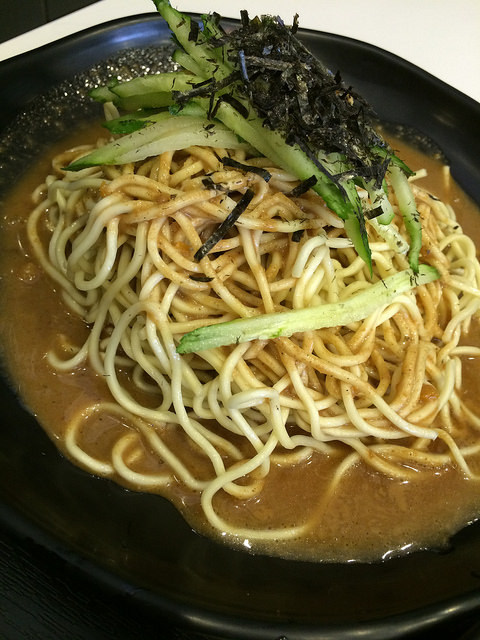 涼麵堂：[夏日涼麵特輯]PART4炎炎夏日除了吃冰.玩水消暑~中午大熱天食慾不振的時候,最適合吃涼麵了！新開幕的瑞安街涼麵堂~