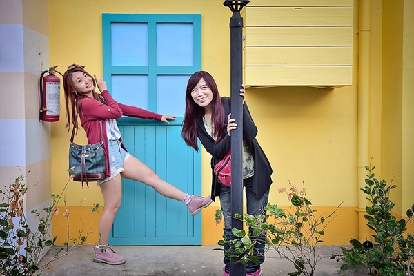 茉莉花壇夢想館:【彰化花壇景點】茉莉花壇夢想館~五彩繽紛彩色屋,秘密花園,彩虹風車廊道,許願鐘及愛情造景拍不停