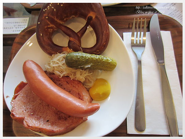 『呷』「捷運永安市場站」☆ 黃白小屋 ☆ 美味特別的德式早午餐