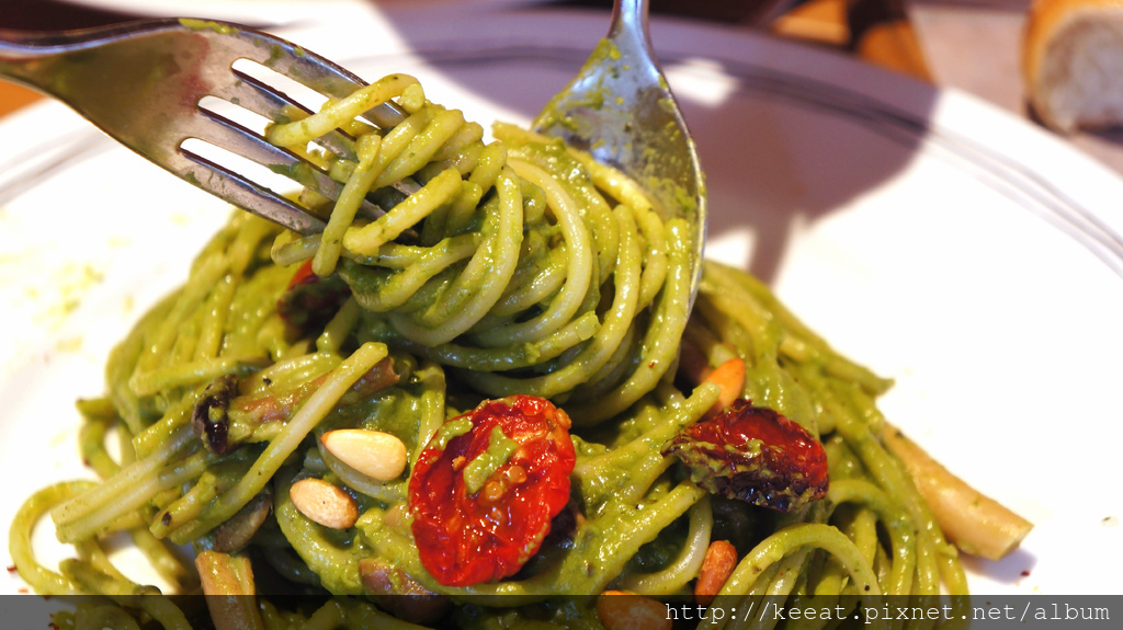 青醬野菇義大利麵 青醬野菇義大利麵