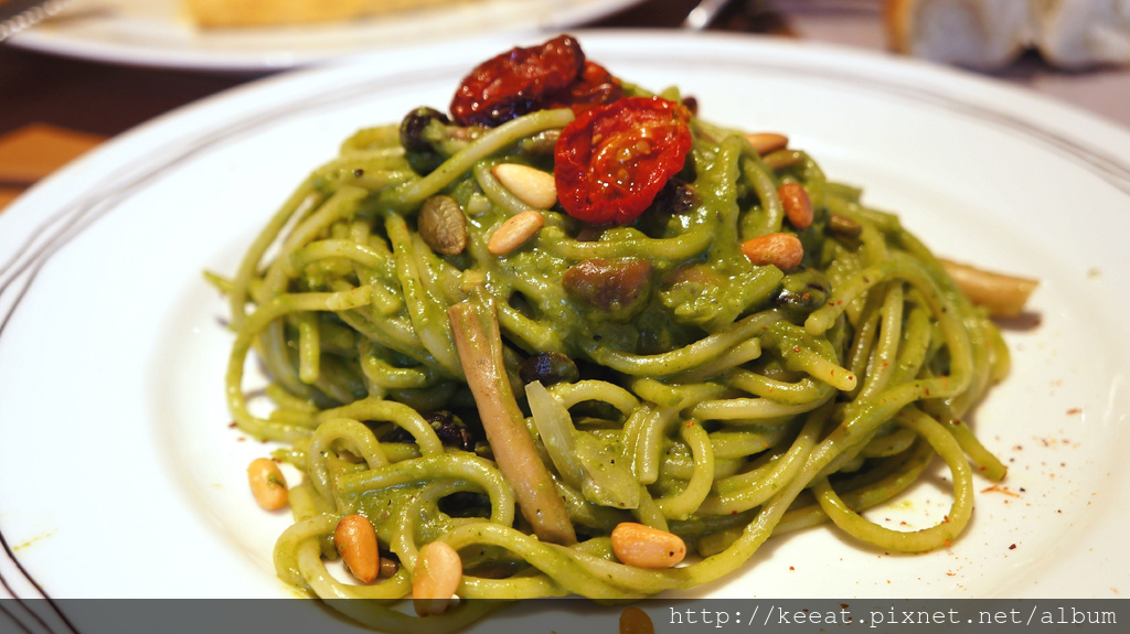 青醬野菇義大利麵 青醬野菇義大利麵