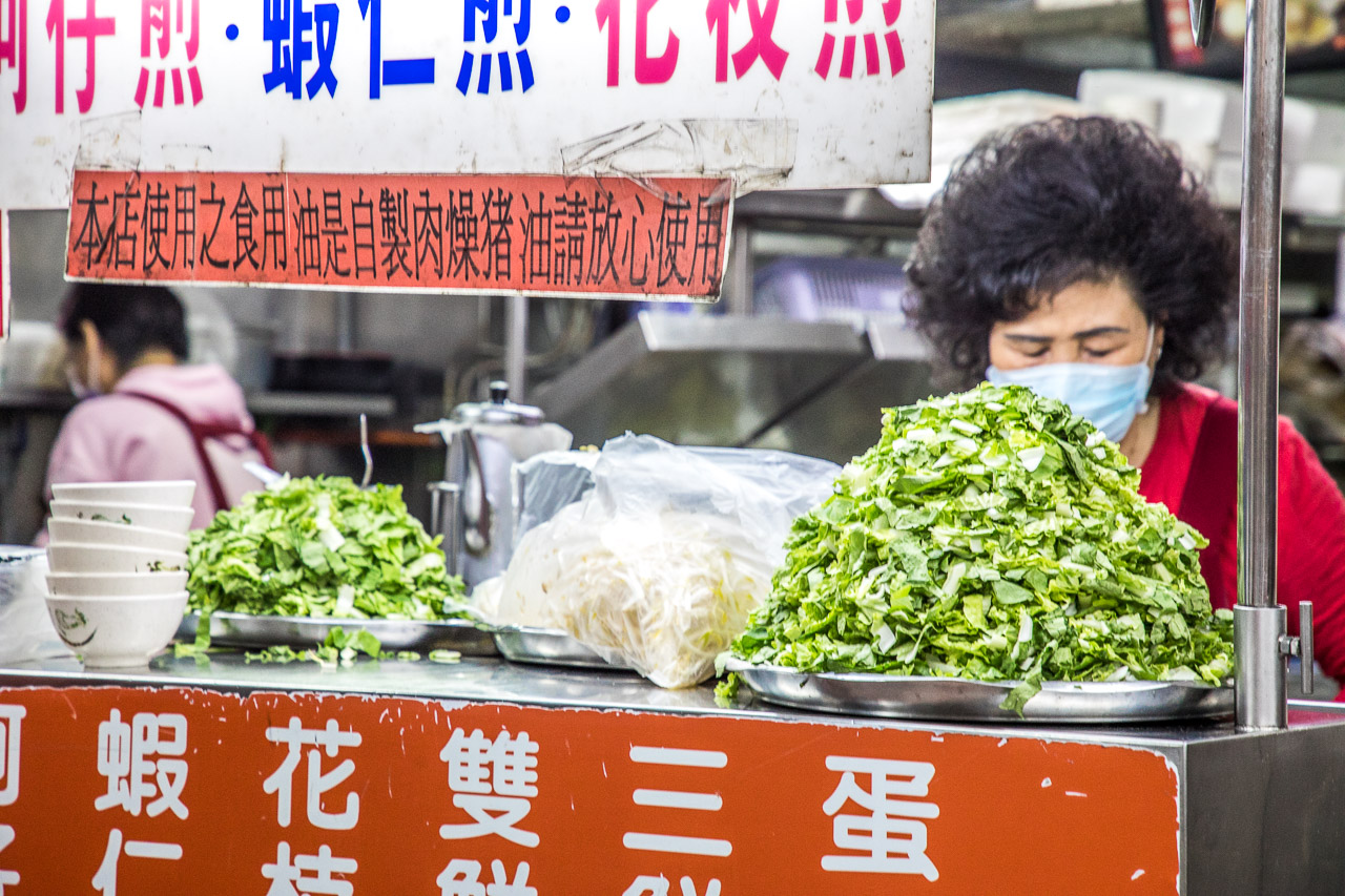 台南在地人的深夜食堂！戽斗米糕～魚鬆滷肉Ｑ米糕，一吃上癮的懷舊古早味！