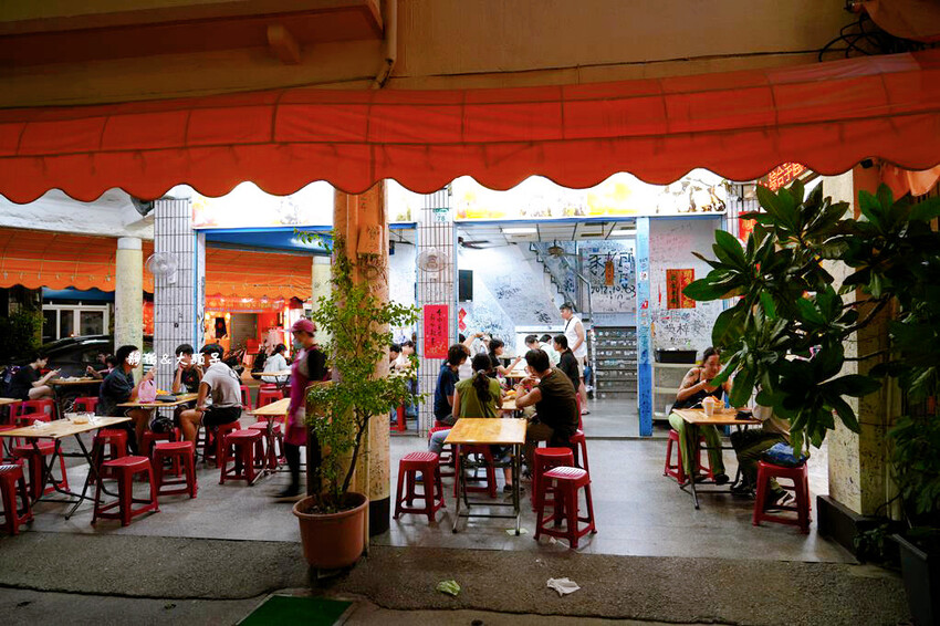 高雄大碗公冰創始店「渡船頭海之冰」，超人氣大碗公水果冰!