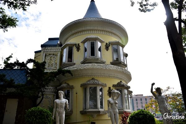 【台南。景點】 中西區 / 台南移民署，如童話般的歐風城堡建築，婚紗拍攝勝地，全台最美公家機關，ig打卡熱門景點，府前路上