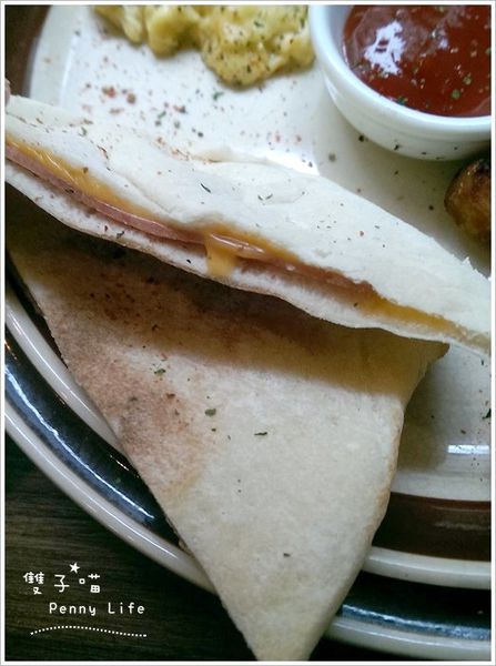 ||食記||-[台中]-西屯區-DEPOT小倉庫-輕食/鹹派 早午餐(近台中新光遠百)有Menu