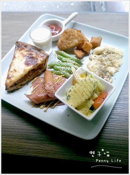 ||食記||-[台中]-西屯區-DEPOT小倉庫-輕食/鹹派 早午餐(近台中新光遠百)有Menu