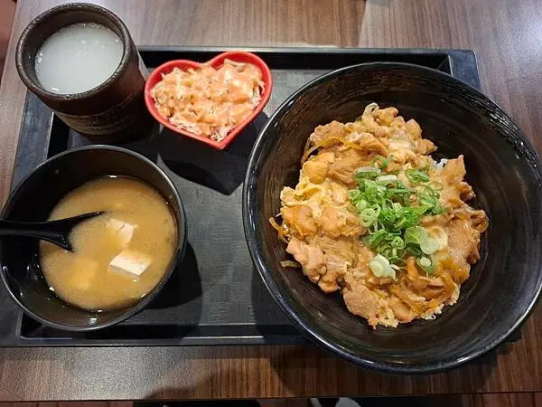 新丼-捷運中山站R5出口附近,超平價丼飯專賣店!