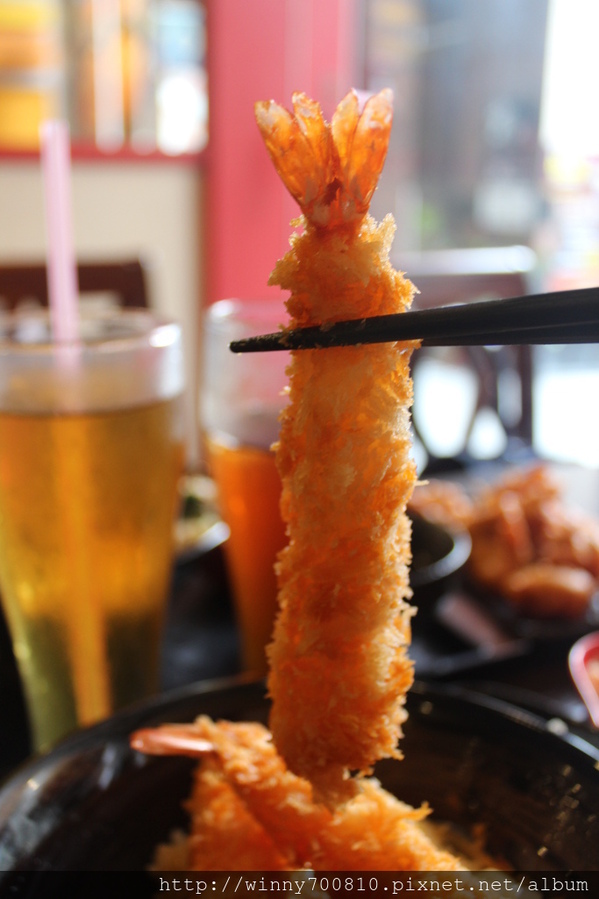 新丼：台北/中山 【新丼-有創意、超新鮮、份量夠、真的讓人很心動!】 捷運中山站