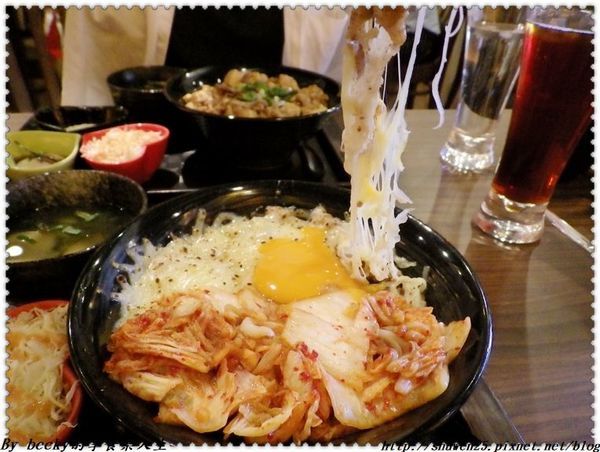 <捷運中山站>創意丼飯/平價丼飯/日式丼飯推薦/東森新聞推薦/高CP值/大份量/ 21道創意丼飯隨君選擇/滿滿的起司 韓美新丼/中山美食