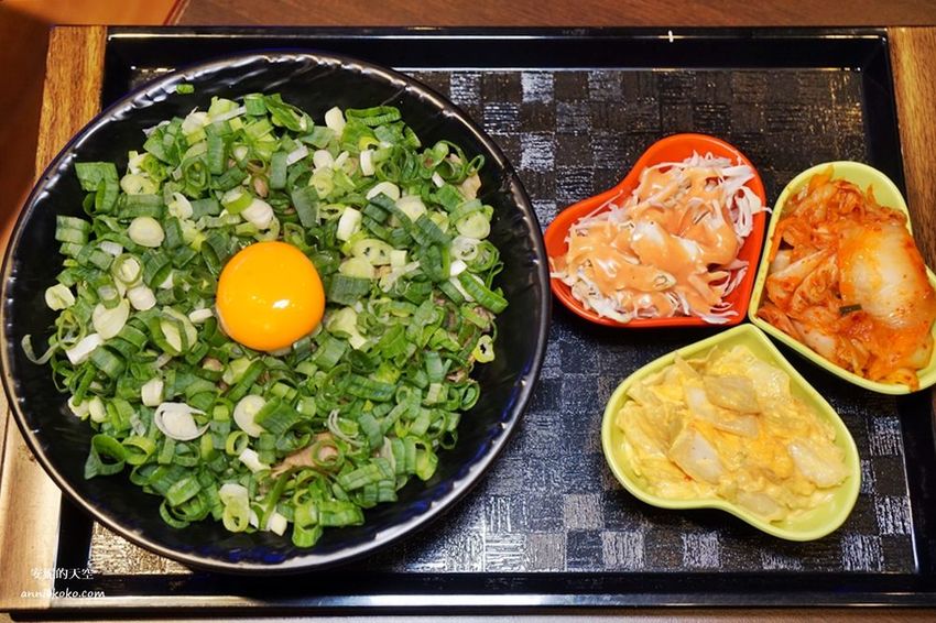 [新北浮誇系丼飯 新丼] 板橋新埔站必吃美食 爆炸滿蔥花 視覺味覺都震撼 湯品白飯無限量供應 - 安妮的天空