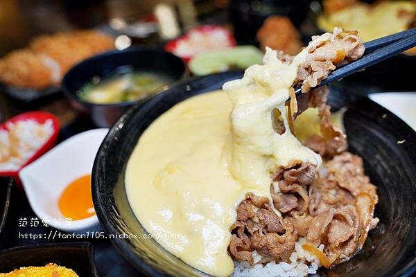 【台北美食】新丼 26種平價創意丼飯,只要$128元起 #起司瀑布 #無敵炸豬排 CP值超高的 (16).JPG