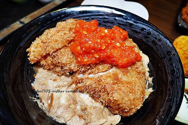 【台北美食】新丼 #起司瀑布 #厚切豬排煉獄丼 27種平價創意丼飯，只要$120元起 (19).JPG