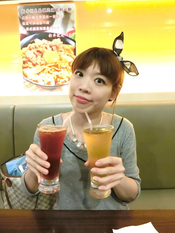 新丼:【捷運中山站美食/21種丼飯】知名創意丼飯料理-新丼~必點「韓式豆腐丼」、「味噌豆腐丼」及「酸甜糖醋炸雞」CP值超高,絕對是你吃飽喝足的好所在喔~