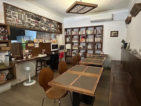 【台南東區】橋上看書~台南老字號早午餐咖啡,適合閱讀、沉思的 【台南東區】橋上看書~台南老字號早午餐咖啡,適合閱讀、沉思的