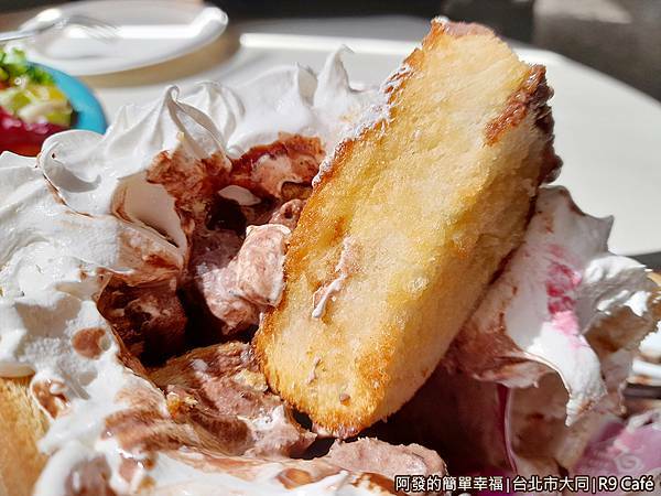 R9Cafe26-酥甜的蜜糖吐司切塊.jpg