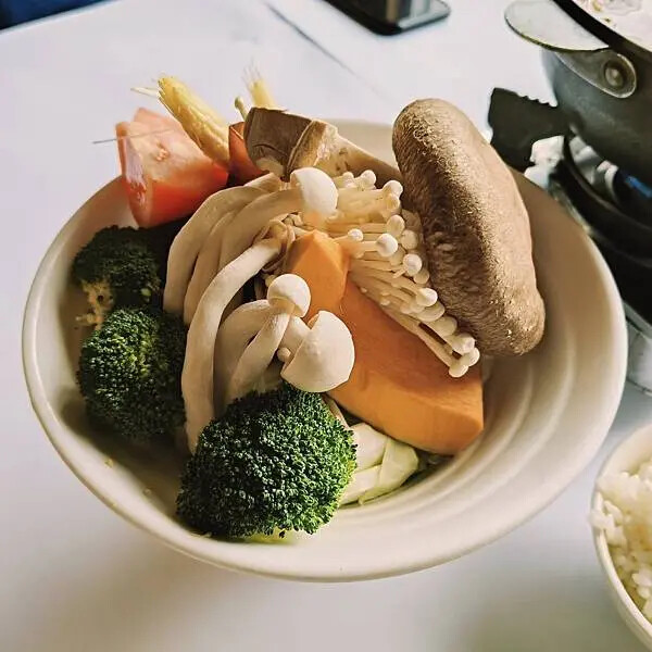 台中新社青青湖畔親水花園~創意西餐廳~烤肉區~親子同遊好樂趣