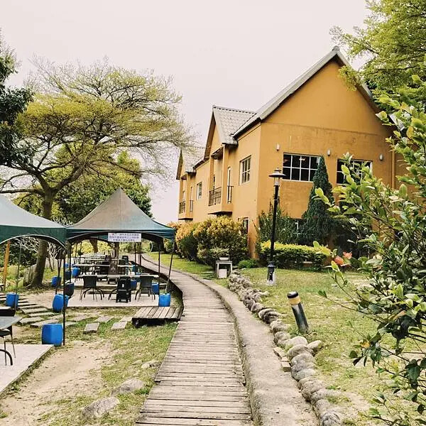 台中新社青青湖畔親水花園~創意西餐廳~烤肉區~親子同遊好樂趣