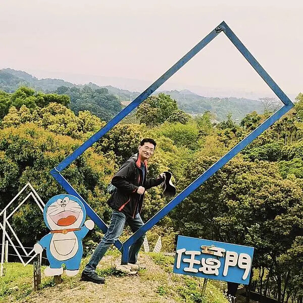 台中新社青青湖畔親水花園~創意西餐廳~烤肉區~親子同遊好樂趣