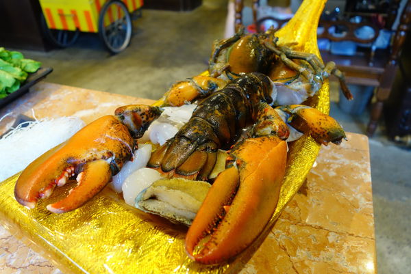 吳阿水老茶館(原吳阿火打邊爐)：吳阿水老茶館 ~ 雙連市場旁．海鮮套餐超澎派的啦 - 捷運雙連站