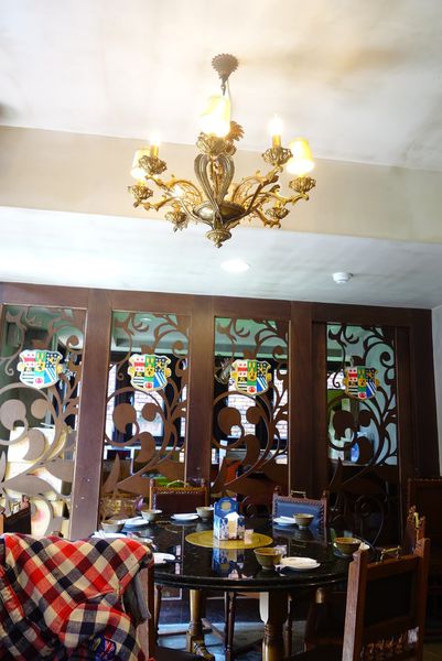 吳阿水老茶館(原吳阿火打邊爐)：吳阿水老茶館 ~ 雙連市場旁．海鮮套餐超澎派的啦 - 捷運雙連站