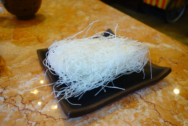 吳阿水老茶館(原吳阿火打邊爐)：吳阿水老茶館 ~ 雙連市場旁．海鮮套餐超澎派的啦 - 捷運雙連站