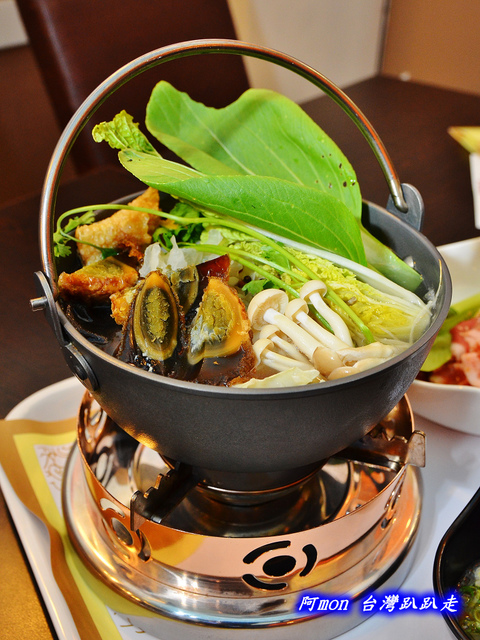 <台中西區>食記:囍料理~精緻美味的料理餐盒和特色火鍋~推薦紹子鍋和皮蛋鍋，下午時段用餐再打9折