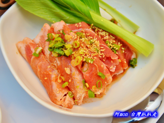 <台中西區>食記:囍料理~精緻美味的料理餐盒和特色火鍋~推薦紹子鍋和皮蛋鍋，下午時段用餐再打9折