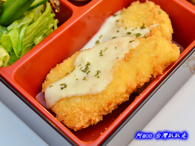 <台中西區>食記:囍料理~精緻美味的料理餐盒和特色火鍋~推薦紹子鍋和皮蛋鍋，下午時段用餐再打9折