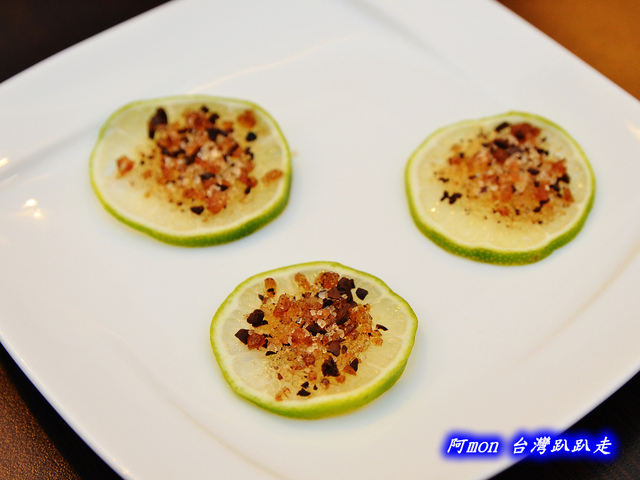 <台中西區>食記:囍料理~精緻美味的料理餐盒和特色火鍋~推薦紹子鍋和皮蛋鍋，下午時段用餐再打9折