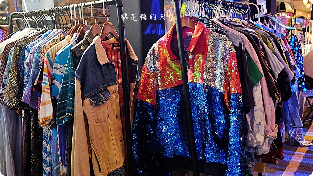 紅點文旅封街開趴啦!水泥車變身大型閃亮亮地球燈~快來動次動次~ 紅點文旅封街開趴啦!水泥車變身大型閃亮亮地球燈~快來動次動次~