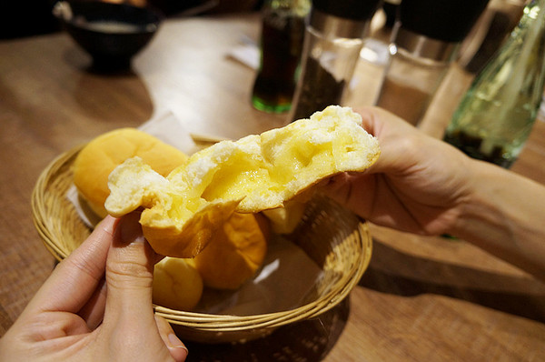 TNT美式炭烤牛排(三重店)：三重國小站♬大食客照過來！平價嚴選「比臉大」炭烤牛排，肉質鮮美大口嚼肉超痛快。　TNT美式炭烤牛排／三重店