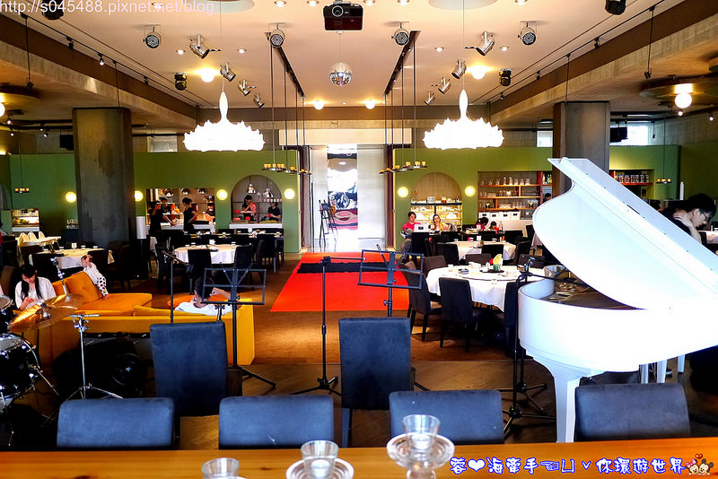 【宜蘭▍浪漫餐廳】Neverland 古堡party餐廳♥獨立森林Villa餐廳,浪漫節慶來超適合~