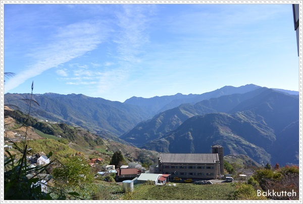 【清境住宿】南投清境民宿嵐山小鎮住宿記~清境裡另一個獨特的小鎮(練腿力+賞燕窩)