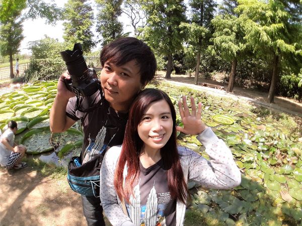 蓮荷園休閒農場：【桃園觀音景點】蓮荷園休閒農場~80公斤也可坐大王蓮/蓮子剉冰+洛神花臭豆腐必吃