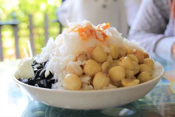 蓮荷園休閒農場：【桃園觀音景點】蓮荷園休閒農場~80公斤也可坐大王蓮/蓮子剉冰+洛神花臭豆腐必吃