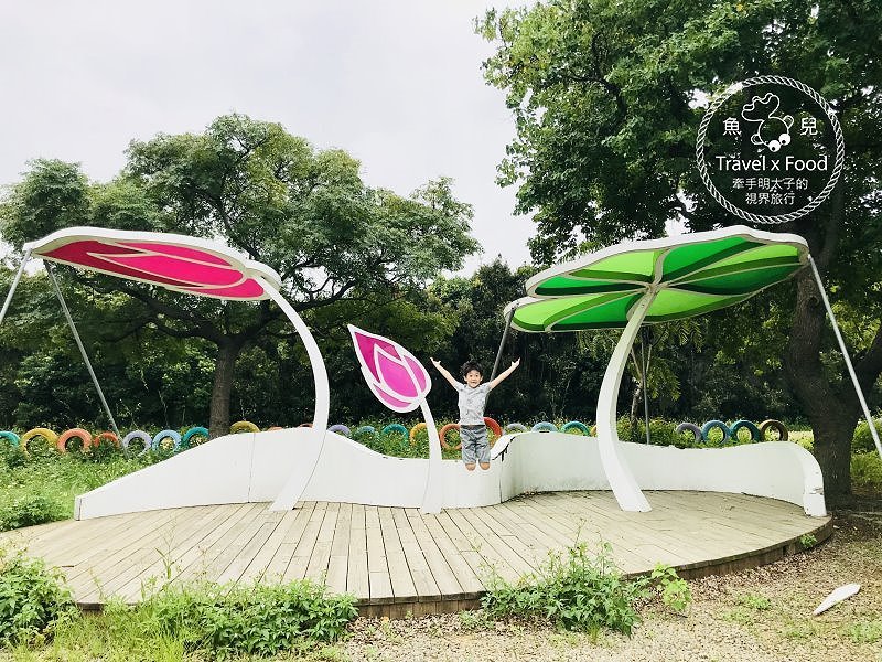 【遊】蓮荷園休閒農場：乘坐大王蓮，練練水上漂，一起來當姆指姑娘～季節限定！ @魚兒 x 牽手明太子的「視」界旅行