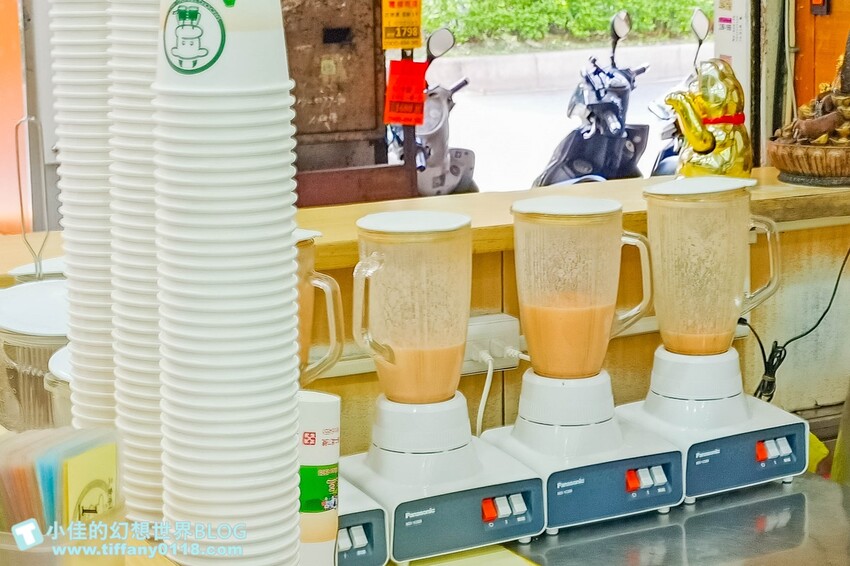 新北市三重區三重牛乳大王(附菜單)/現炸雞排配上木瓜牛奶才是在地人吃法/三重美食推薦