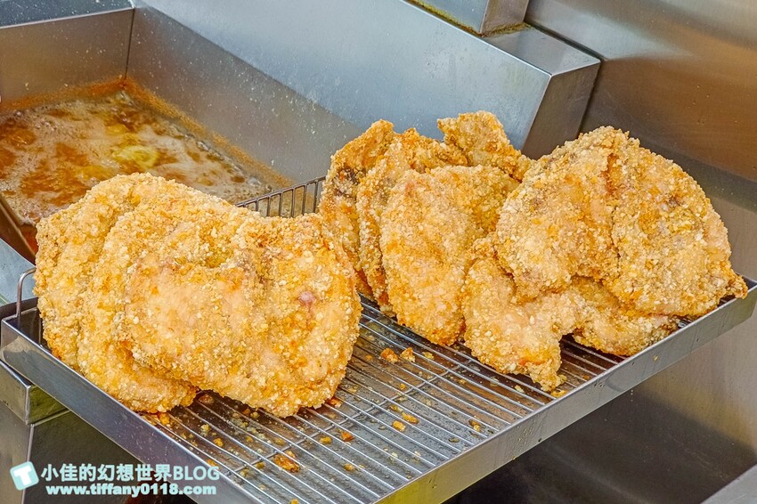 新北市三重區三重牛乳大王(附菜單)/現炸雞排配上木瓜牛奶才是在地人吃法/三重美食推薦