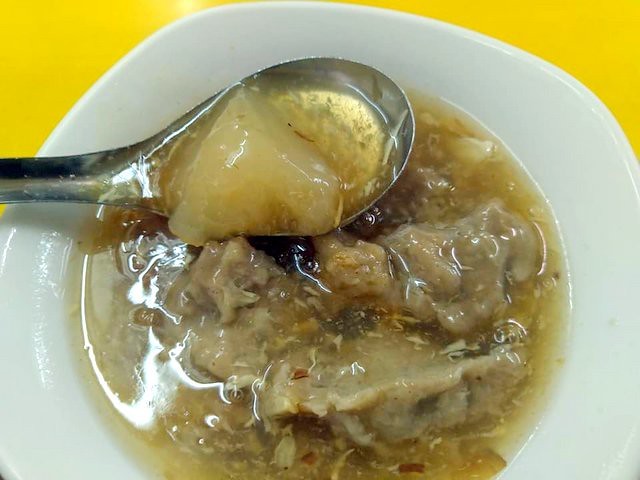Tempura/Fried Fish Cake & Pork Thick Soup , Taiwanese dishes, Taipei, Taiwan, Nov 23, 2019,西門町萬年大樓貝玉甜不辣與肉羹