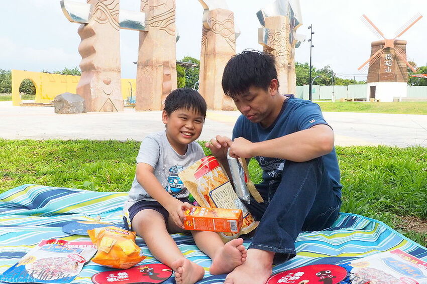 沁藍風箏節限定登場！大型地景藝術風箏天上飛揚，看衝浪競賽、風箏彩繪體驗，秋高氣爽大安微解風！