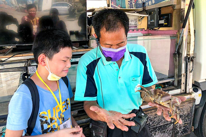 微放風箏節大型風箏展演，風轉大安海，逛市集、聽音樂，體驗風箏衝浪，親子同遊手作彩繪！