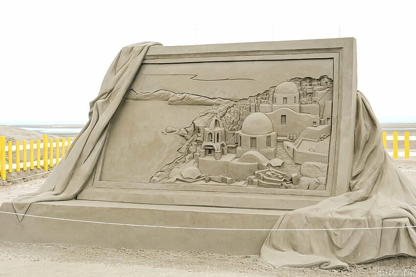 摩艾沙雕神秘的微笑，沙雕上望眼看世界，大安沙雕音樂季遊歷異國風情，一起看沙雕聽音樂！