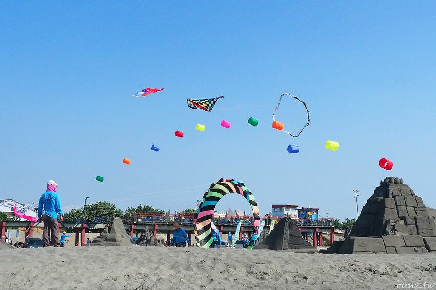 沁藍風箏節限定登場！大型地景藝術風箏天上飛揚，看衝浪競賽、風箏彩繪體驗，秋高氣爽大安微解風！
