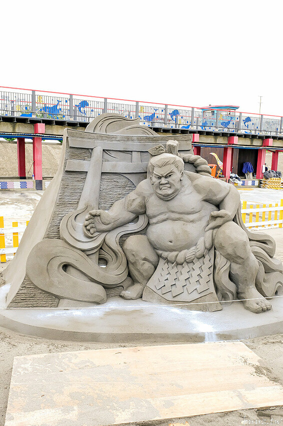 摩艾沙雕神秘的微笑，沙雕上望眼看世界，大安沙雕音樂季遊歷異國風情，一起看沙雕聽音樂！