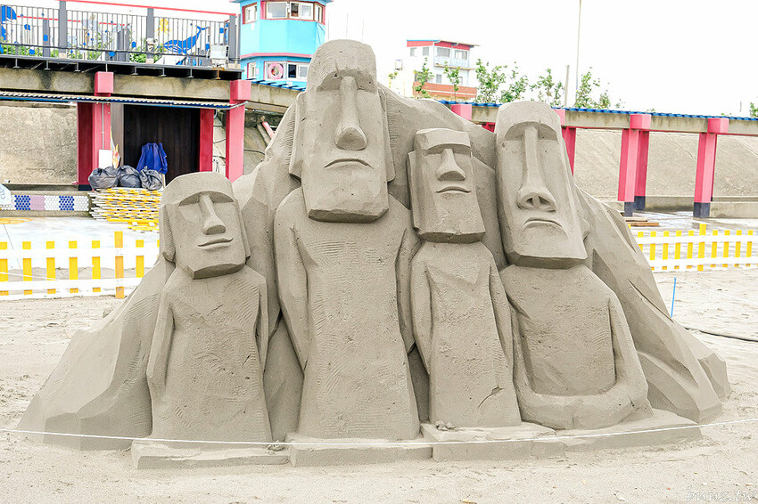 摩艾沙雕神秘的微笑，沙雕上望眼看世界，大安沙雕音樂季遊歷異國風情，一起看沙雕聽音樂！