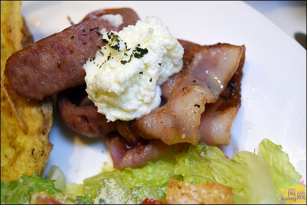 莎莎莉朵Sausalito CAFE:台中西區早午餐飲料喝到飽。莎莎莉朵Sausalito CAFE。美術館巷弄小秘境大份量平價美味聚餐首選@商妮吃喝遊樂