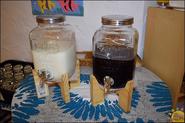 莎莎莉朵Sausalito CAFE:台中西區早午餐飲料喝到飽。莎莎莉朵Sausalito CAFE。美術館巷弄小秘境大份量平價美味聚餐首選@商妮吃喝遊樂