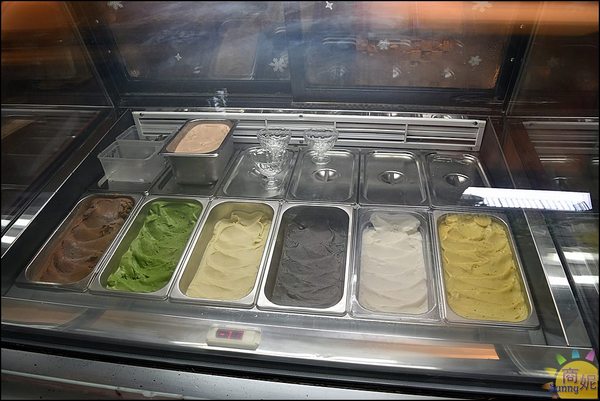 莎莎莉朵Sausalito CAFE:台中西區早午餐飲料喝到飽。莎莎莉朵Sausalito CAFE。美術館巷弄小秘境大份量平價美味聚餐首選@商妮吃喝遊樂