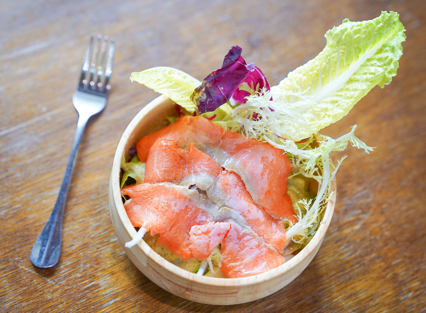 [高雄早午餐]奧斯汀人文咖啡-ig網美熱搜~藏在都市的峇里島渡假風格咖啡館 - 美食好芃友